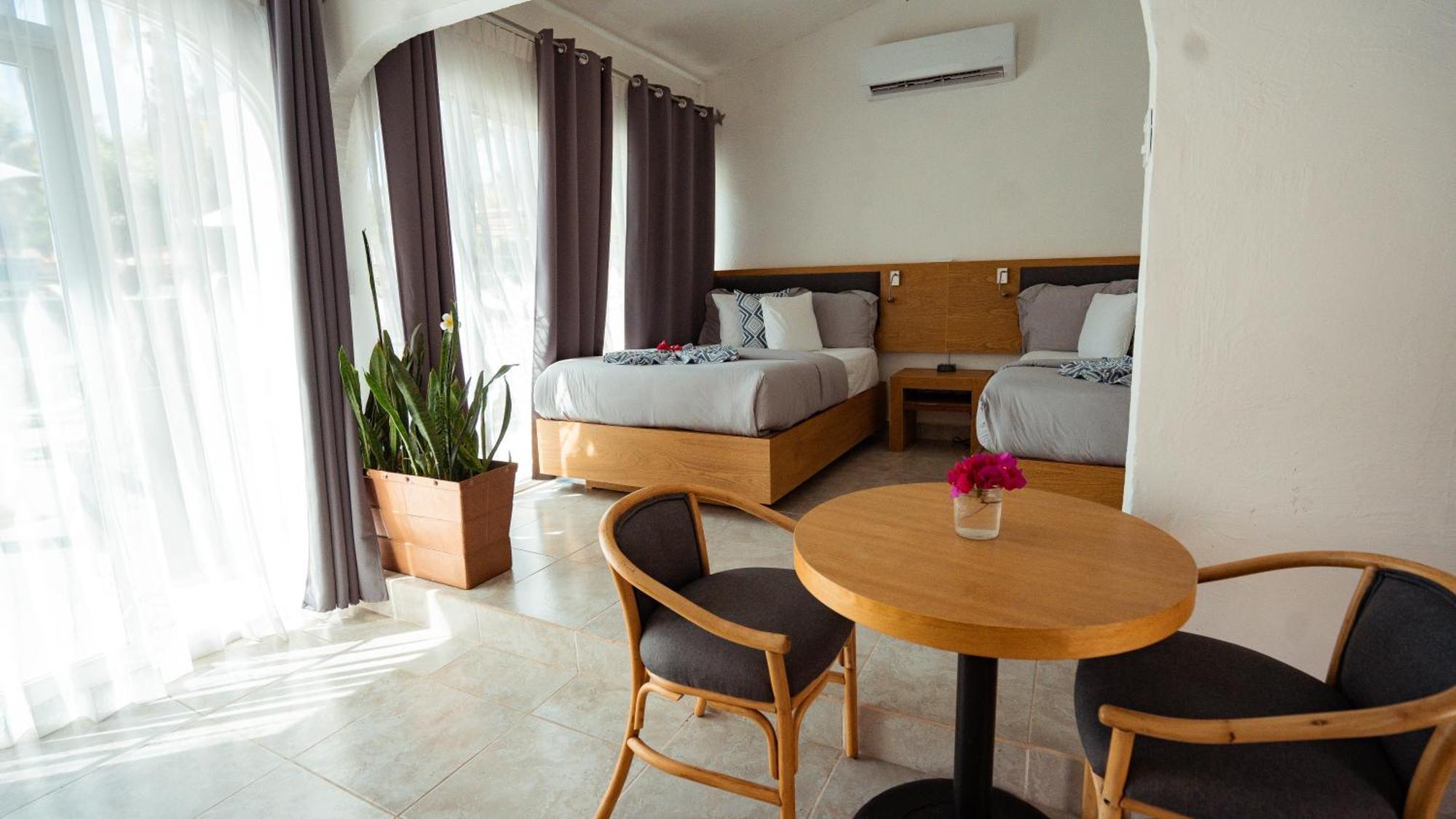 Buena Vista Oceanfront & Hot Springs Resort Buenavista  المظهر الخارجي الصورة