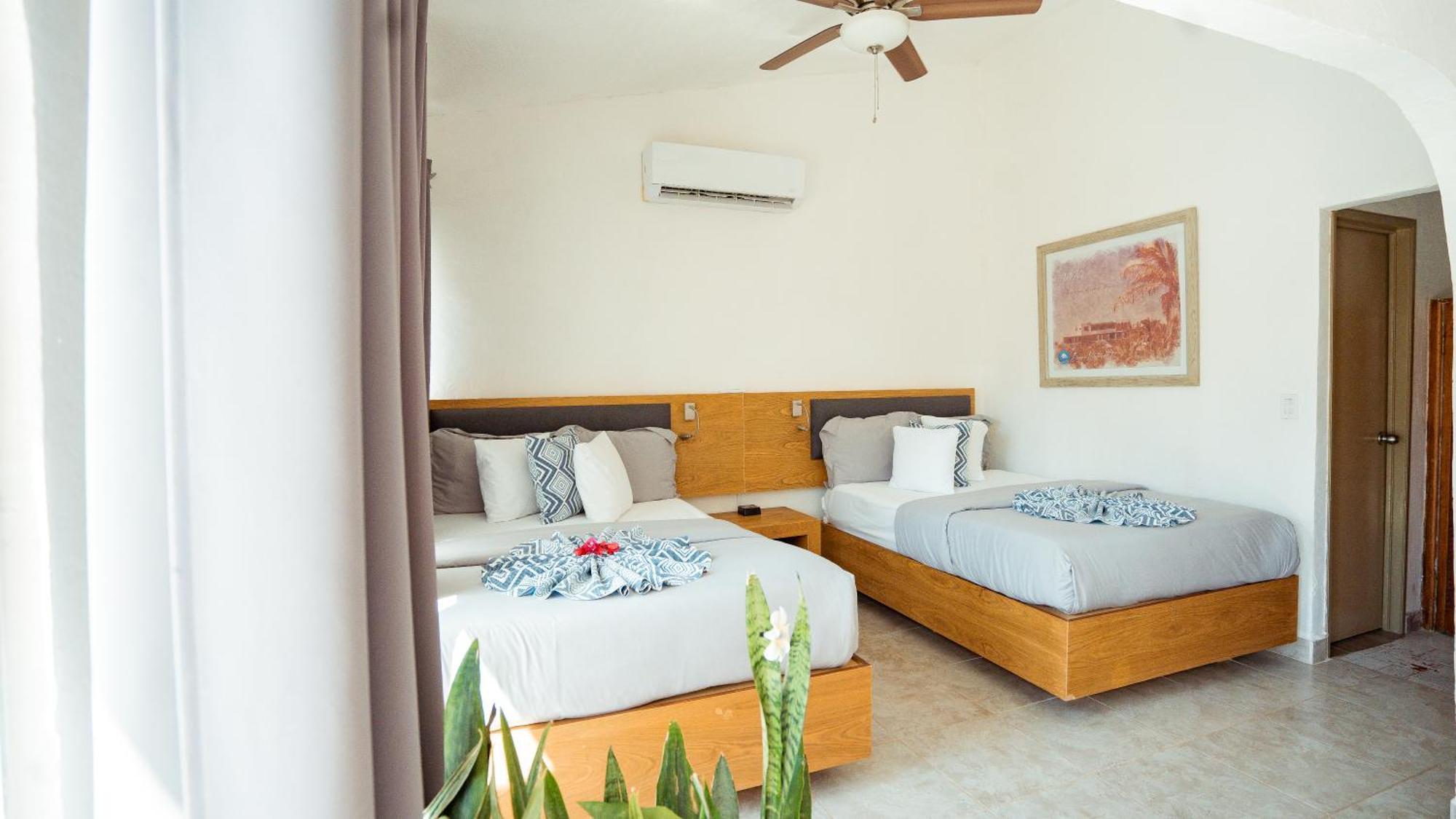 Buena Vista Oceanfront & Hot Springs Resort Buenavista  المظهر الخارجي الصورة