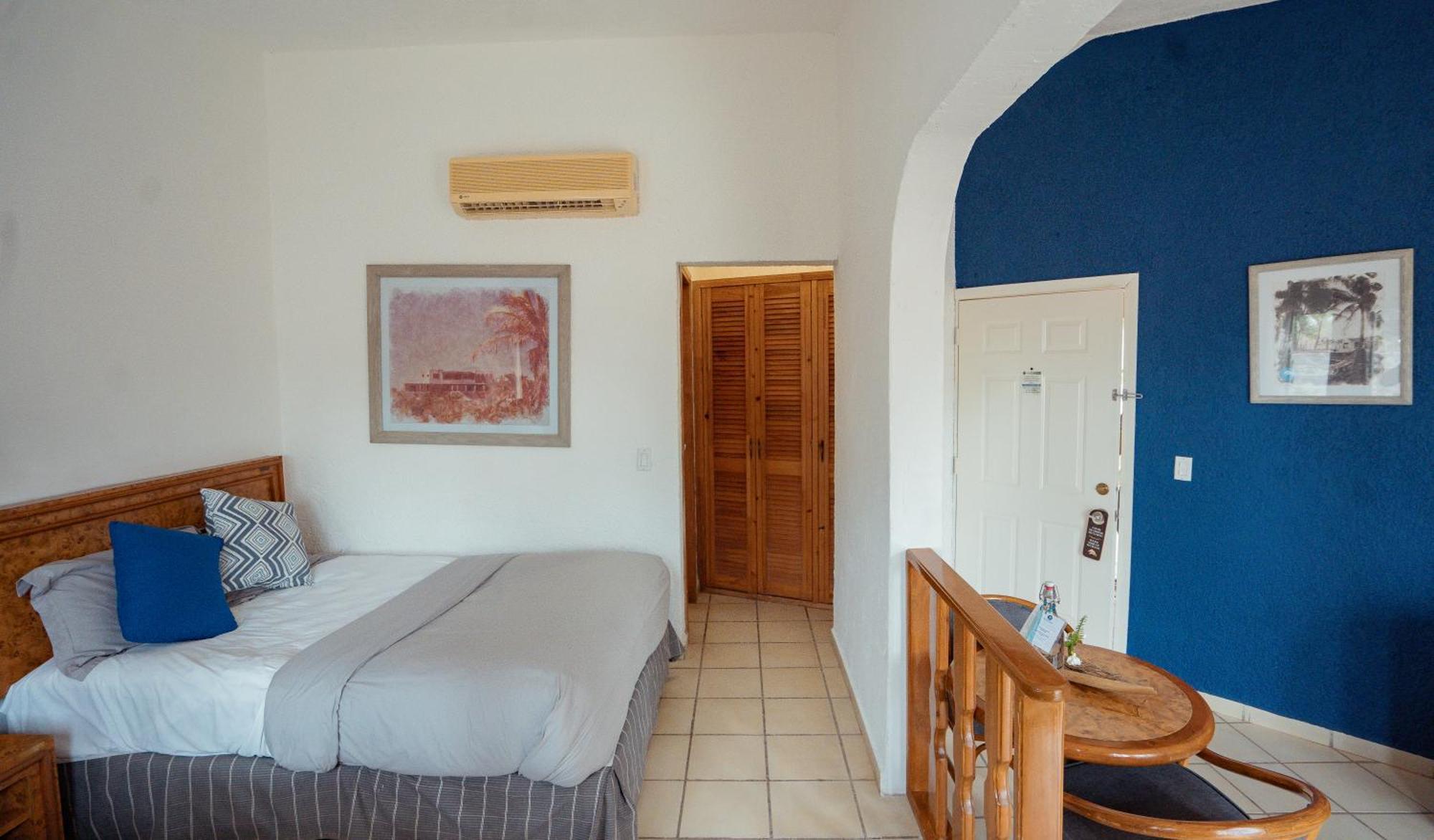 Buena Vista Oceanfront & Hot Springs Resort Buenavista  المظهر الخارجي الصورة