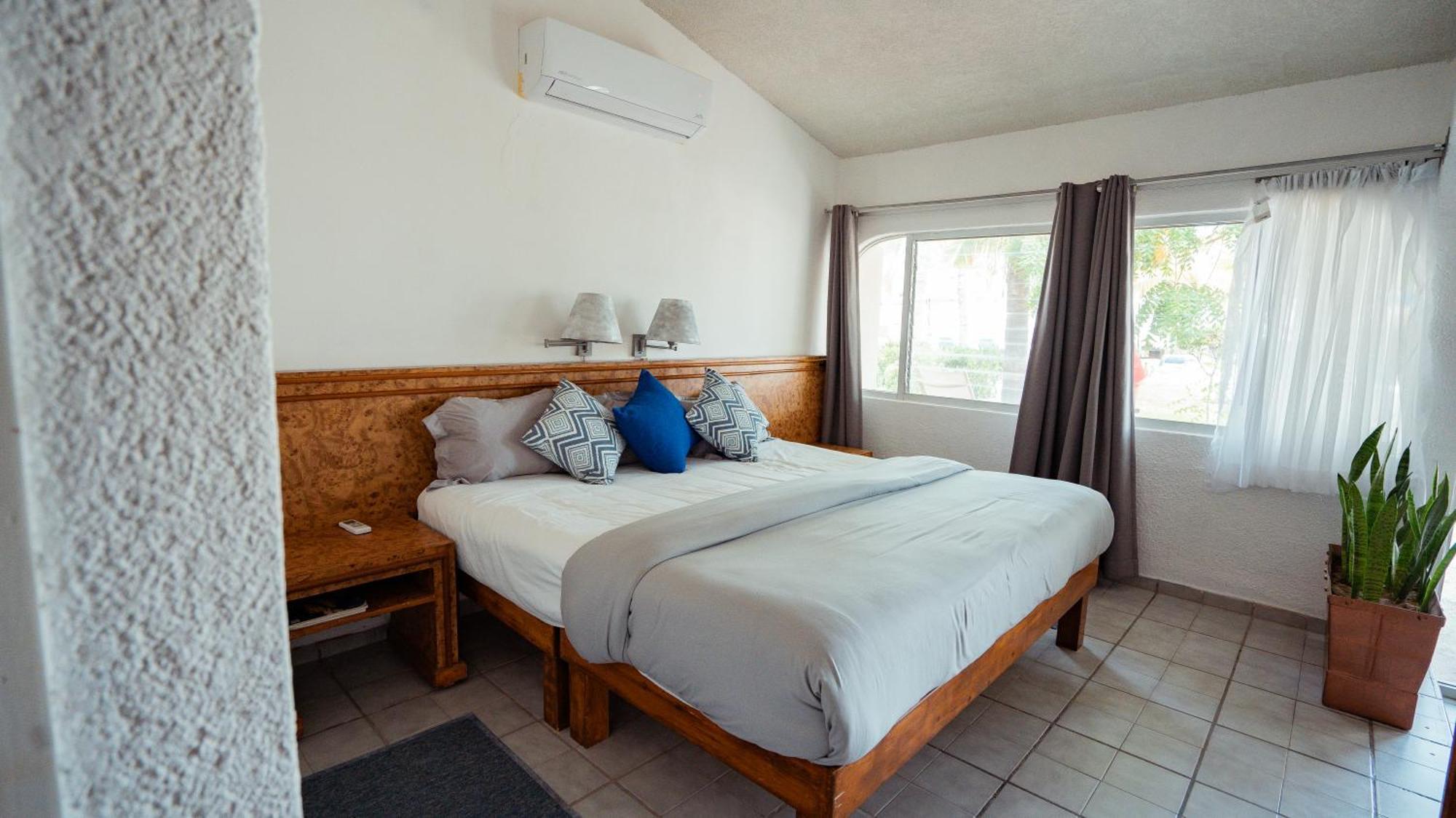 Buena Vista Oceanfront & Hot Springs Resort Buenavista  المظهر الخارجي الصورة